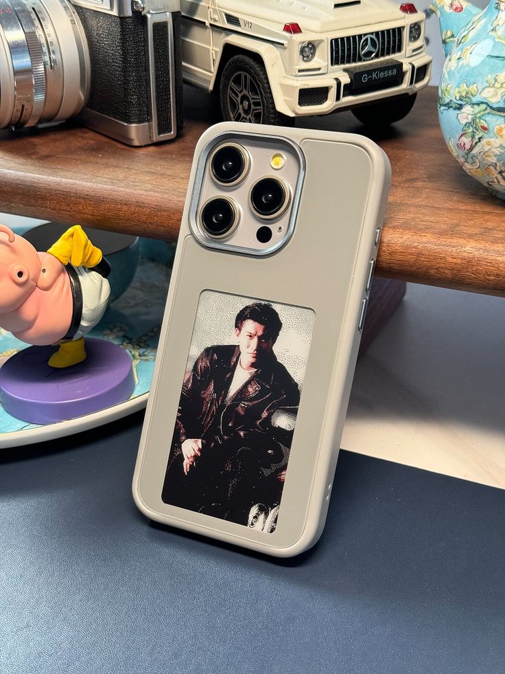 DIY E-Ink Phone Case for iphone
